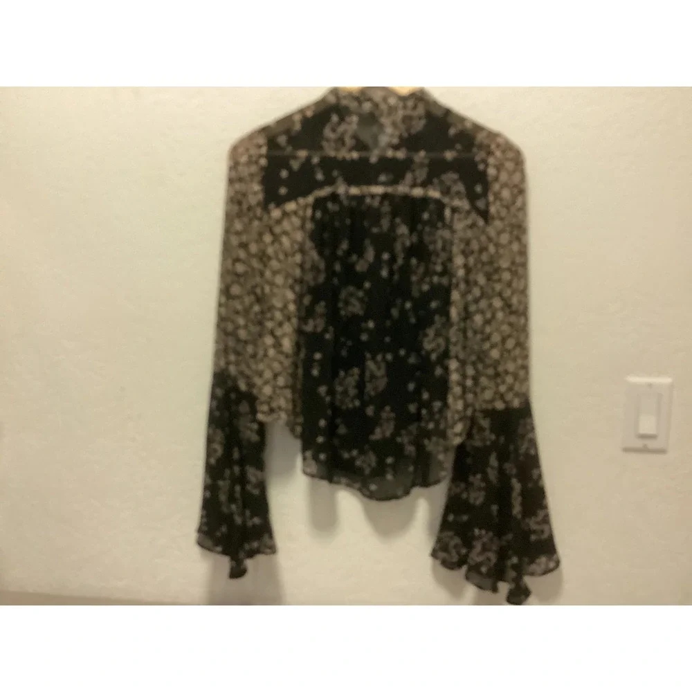 Free‎ People Serena Floral Bell Sleeve Blouse Women XS Black Sheer Boho Tie Neck